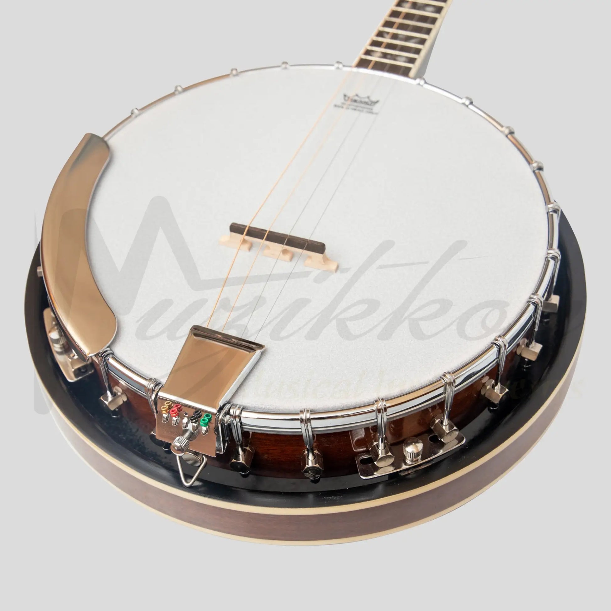 Heartland 4 String 17 Fret Irish Tenor Banjo Player Series With Closed Solid Back Sunburst Finish