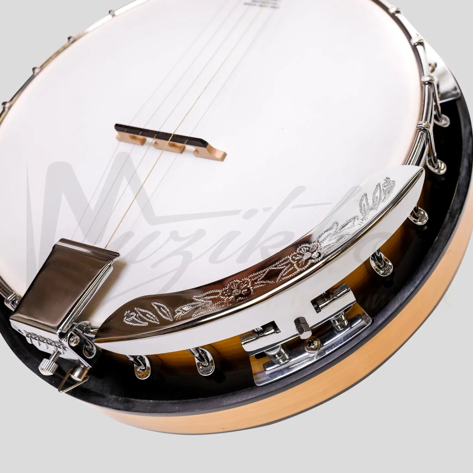 Heartland 5 String Deluxe Irish Banjo Left Handed 24 Bracket With Closed Solid Back Maple Finish