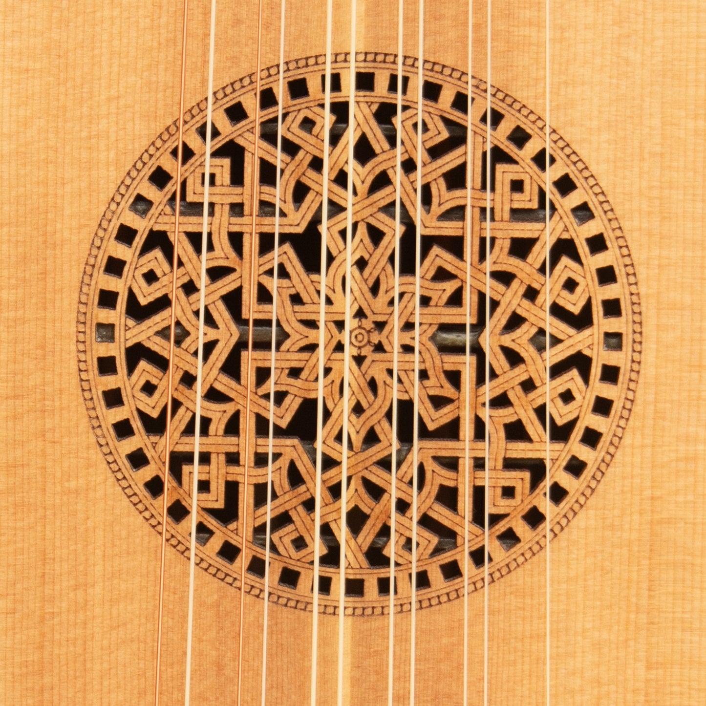 Muzikkon Renaissance Lute 6 Course Deluxe Right Hand After Hieber